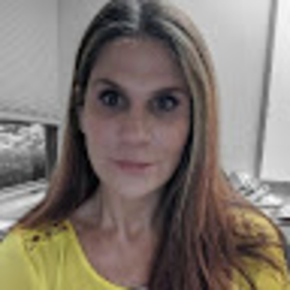 Meet your Posher, Deborah - Picture 1 of 1